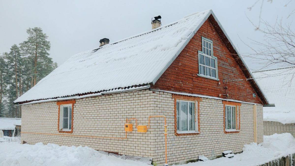 Частный дом зимой