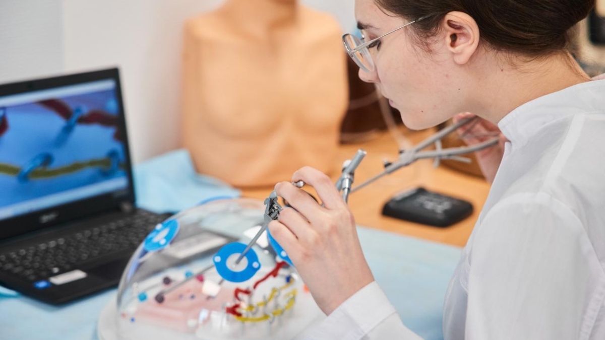 Студент на практике