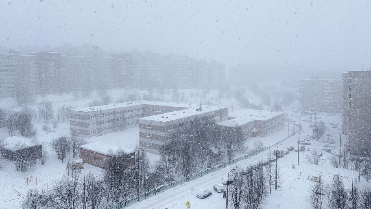 вид на Мурманск зимой