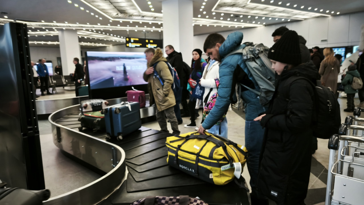 Туристы в аэропорту