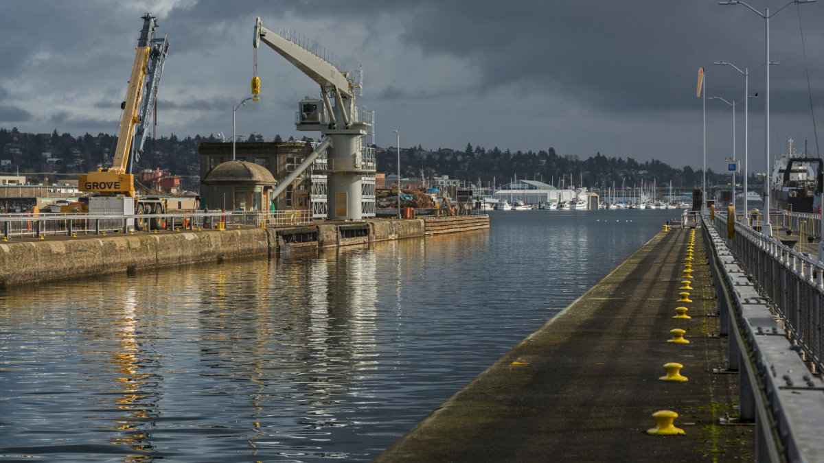 Вид на судоремонтный завод