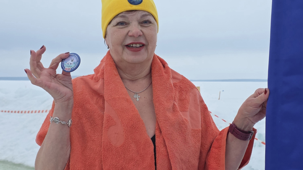 Женщина на льду