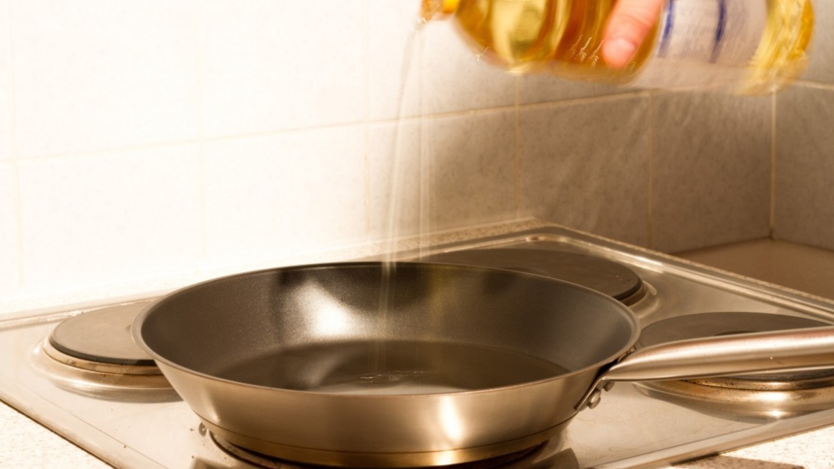 Сковородка на кухне