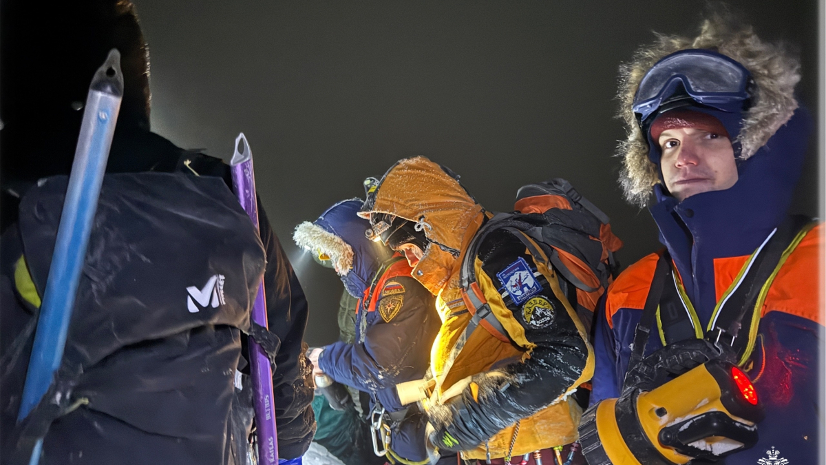 Спасатели в горах