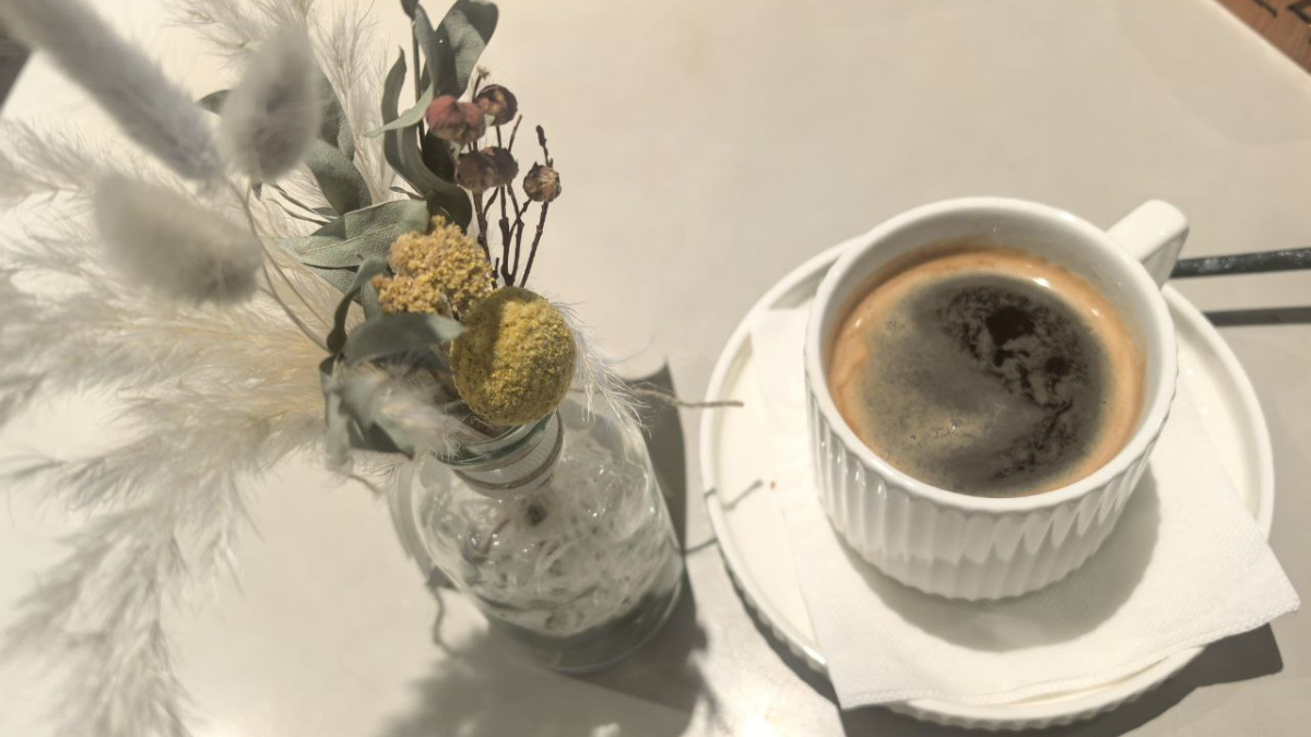 Кофе и ваза