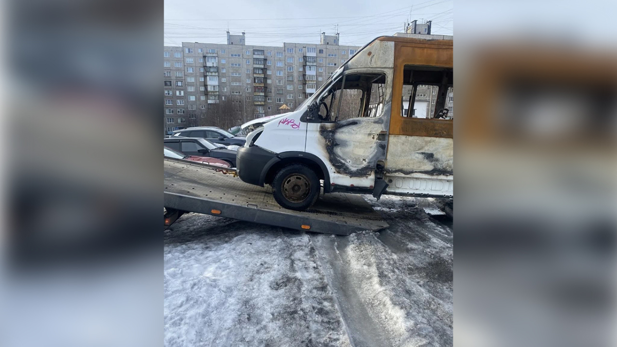 Битый автобус