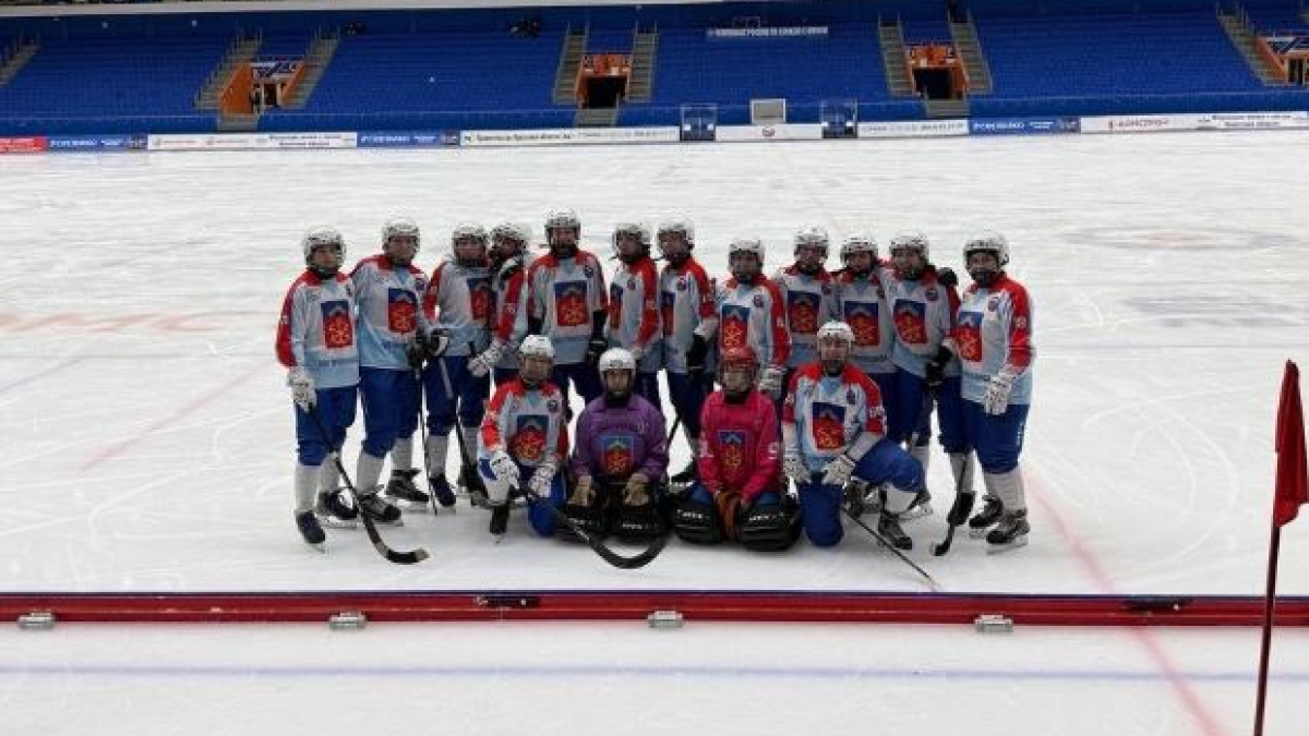 хоккей спорт мончегорск мурманск