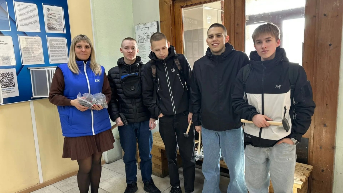 Груз передадут солдатам