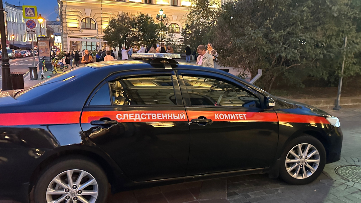 черная машина СК