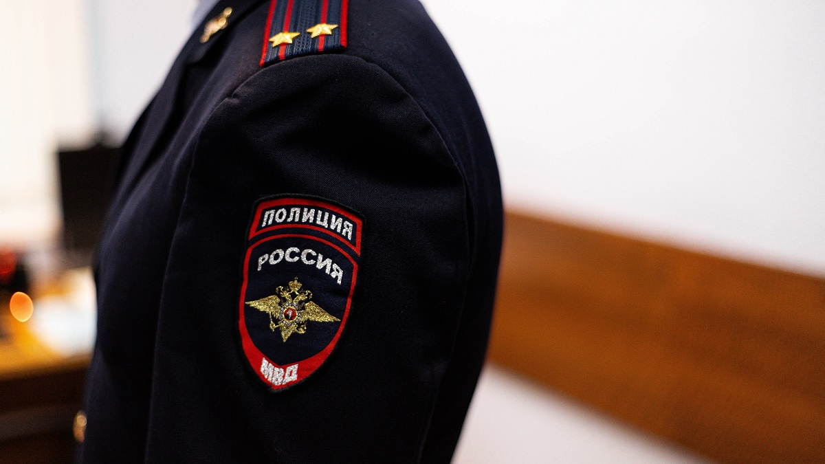 нашивка полиция на рукаве