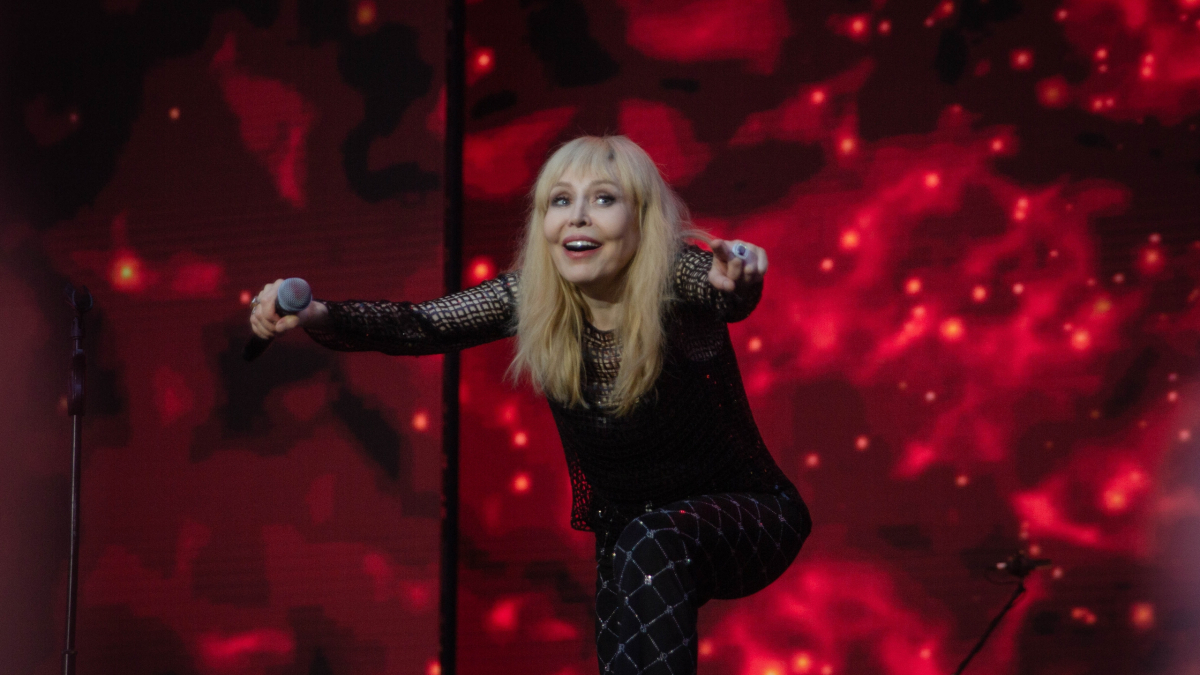 Звездная певица