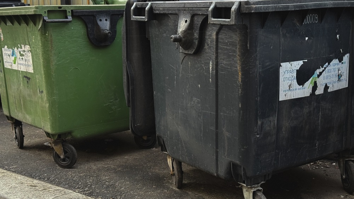 мусорные контейнеры
