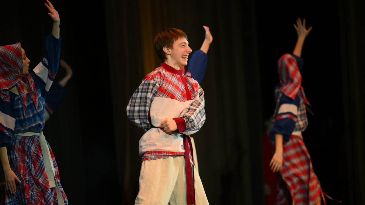 Артем Терехов на сцене