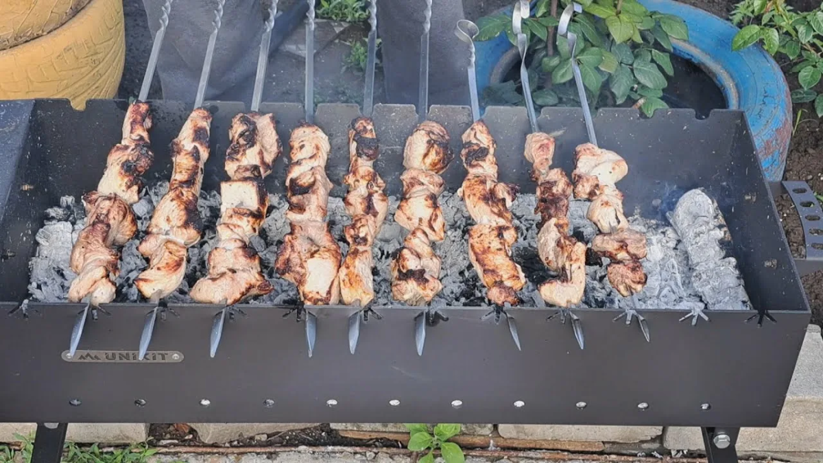 Шашлык на мангале