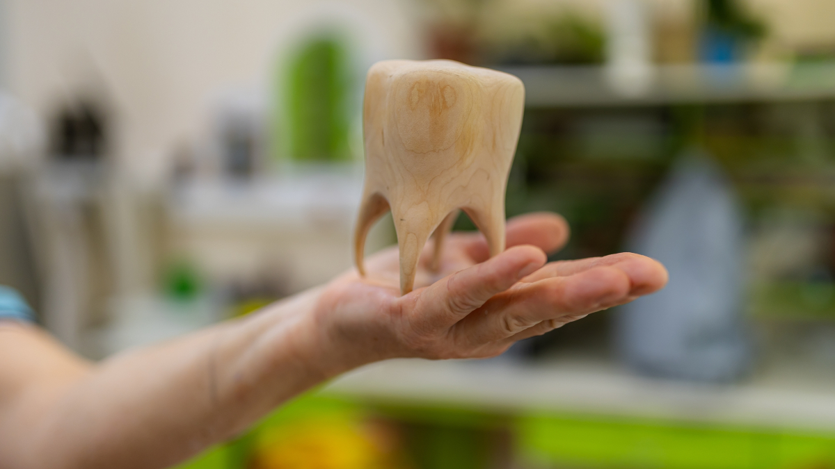 Большой зуб