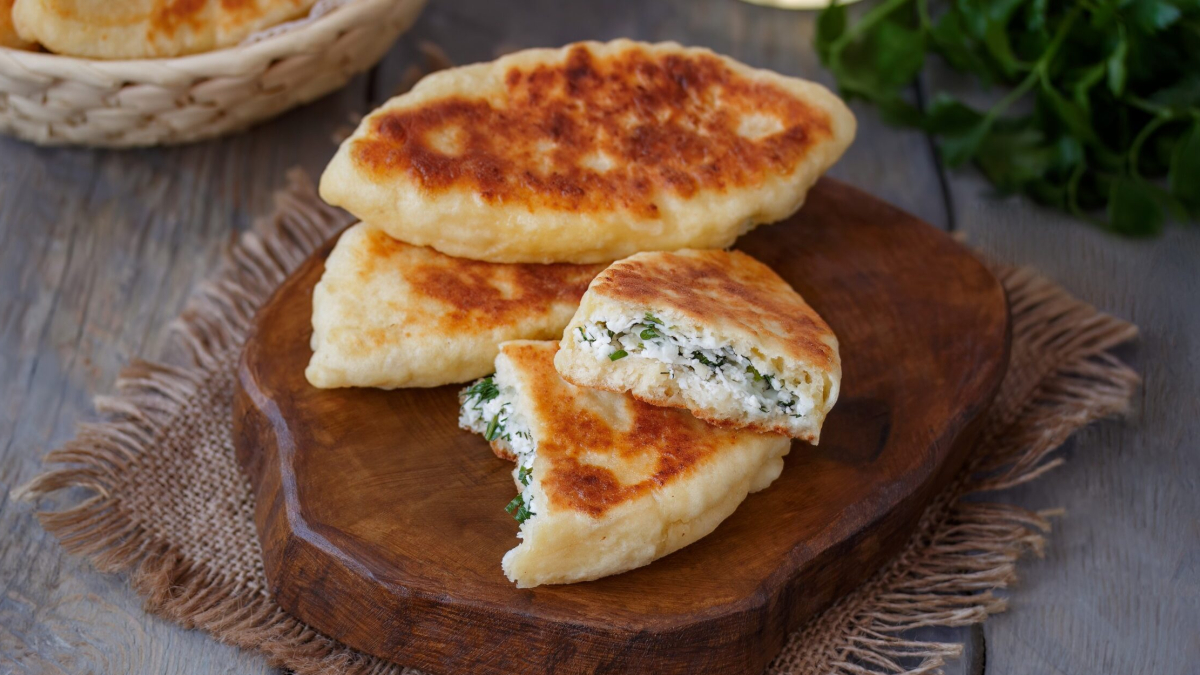 пирожки с творогом и яйцом