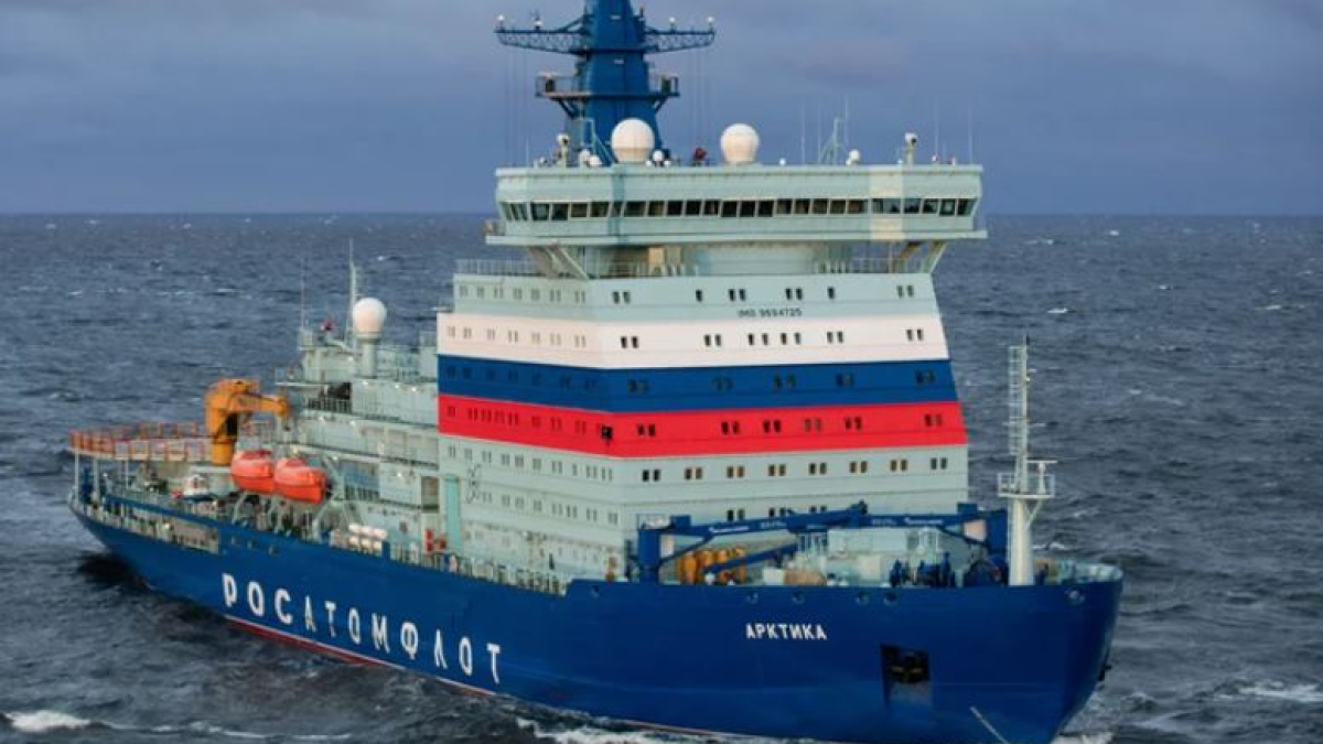 Ледокол Арктика на Севморпути