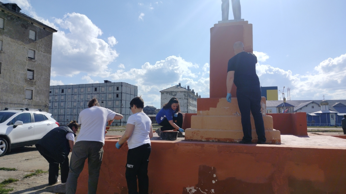 Памятник Ленину
