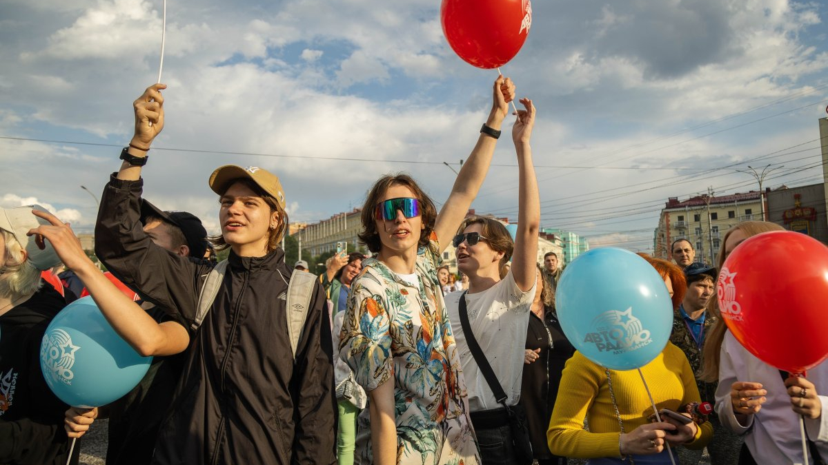 Выпускной в центре Мурманска