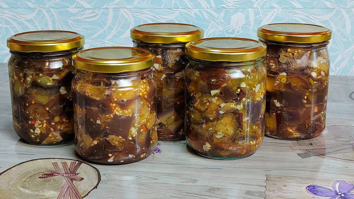 баклажаны в банке