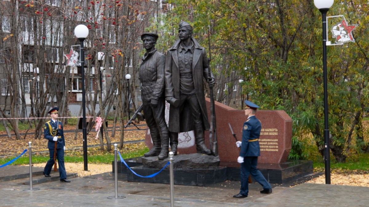 памятник полярной дивизии
