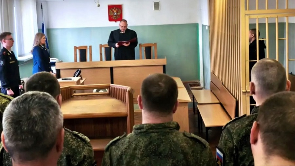 суд выносит приговор военному