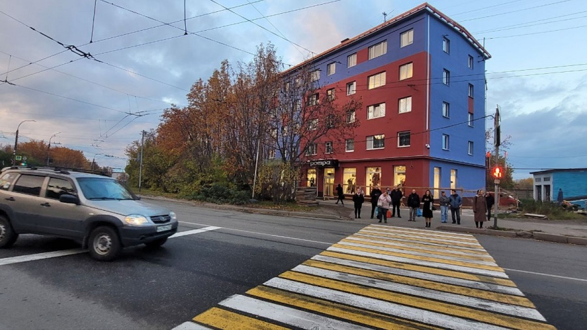 перекресток дорог в Мурманске