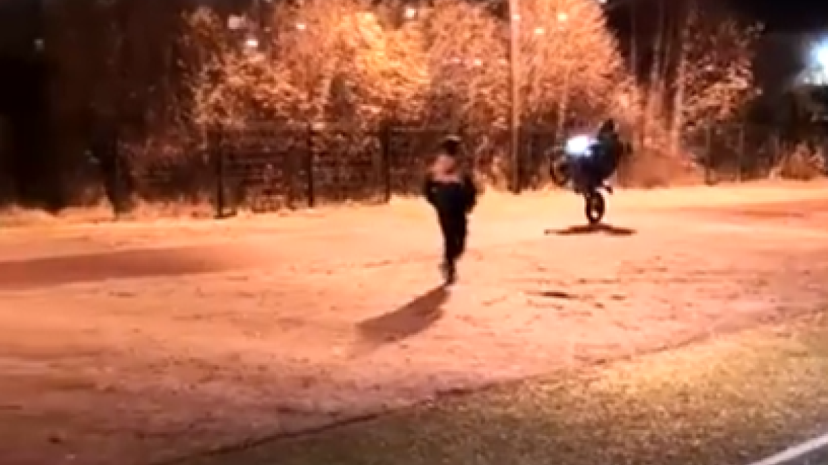 Питбайк и мальчик