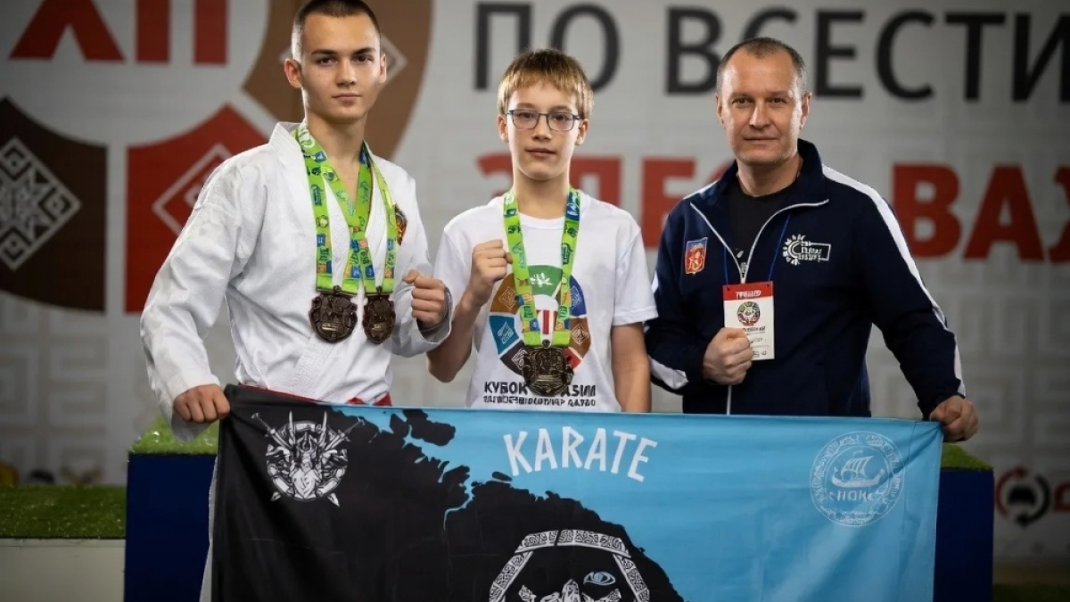 спортсмены