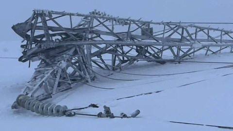 упавшая опора ЛЭП в Мурманской области