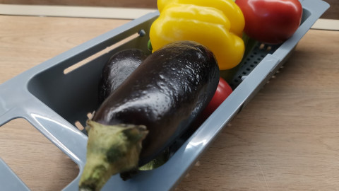 баклажан и перец на подложке