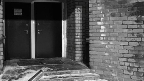 входные двери кировского музея