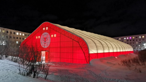 Подсвеченный корт в Снежногорске