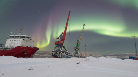 Кран в порту