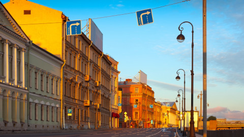 Улица Санкт-Петербурга