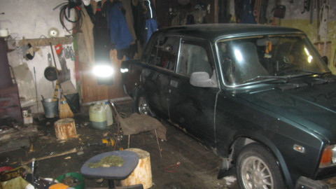 Жигули в гараже