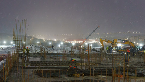 Стройка в малой Долине Уюта в Мурманске