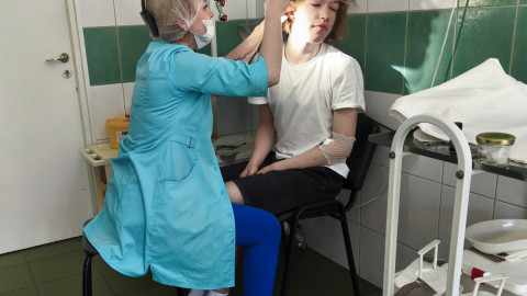 Осмотр ЛОР-врача