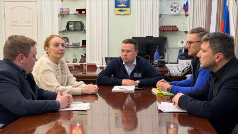 Встреча за столом