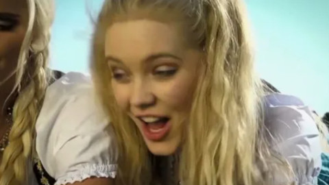 Немки радуются жизни