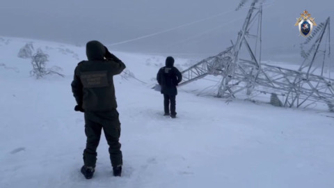 Обрушившиеся линии электропередачи