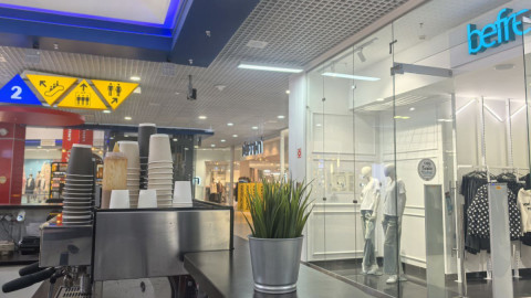 Вывески в торговых центрах