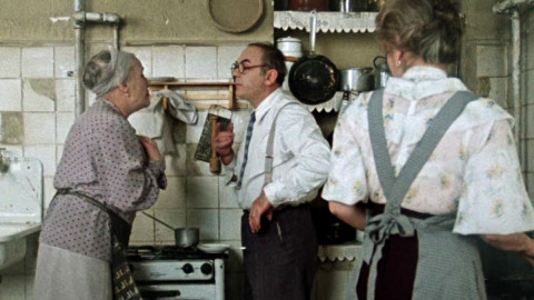 Кадр из&nbsp;фильма &laquo;Покровские ворота&raquo;