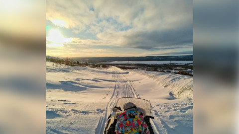 Трасса Заполярный-Никель под снегом