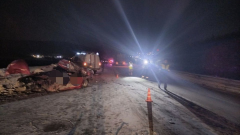 машины после аварии на трассе