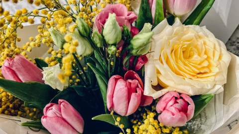 Яркий букет цветов