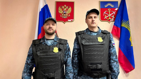 судебные приставы