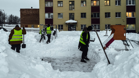 снег мурманск арктика работа