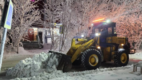 Губернатор призвал расчищать дворы и кровли