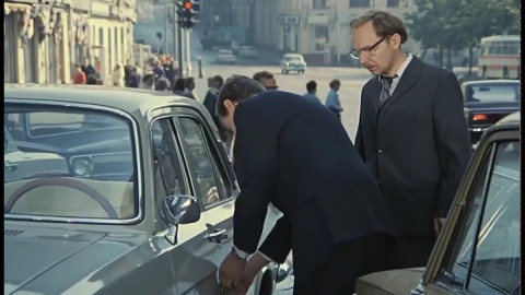 Кадр из&nbsp;фильма &laquo;Служебный роман&raquo;